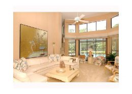 piper's landing yacht club fl living room with high ceilings