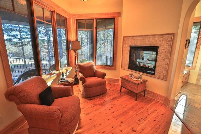 218 oakmont court