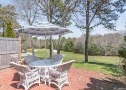 Willowbend 217 Dunrobin Road
