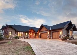 Red Ledges 725 N. Chimney Rock Road