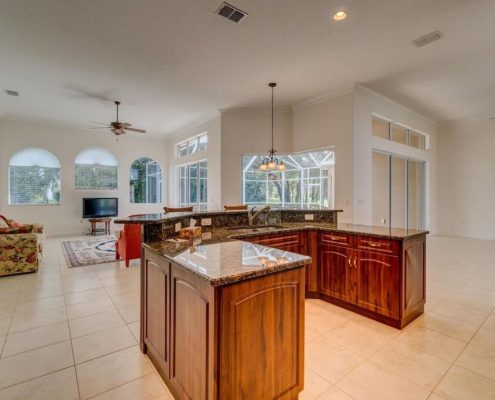GlenLakes 8435 Charleston Drive