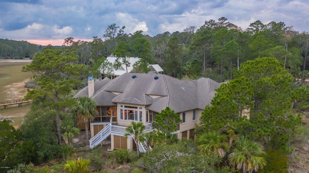 16 South Oak Forest Drive
