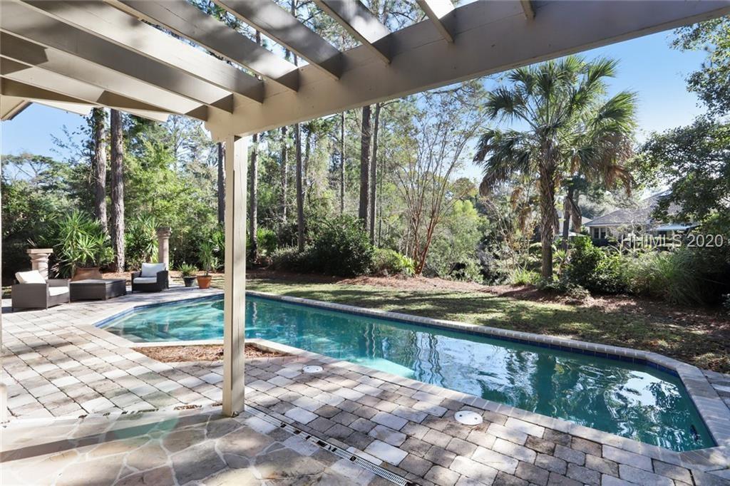 1 Honey Locust Circle