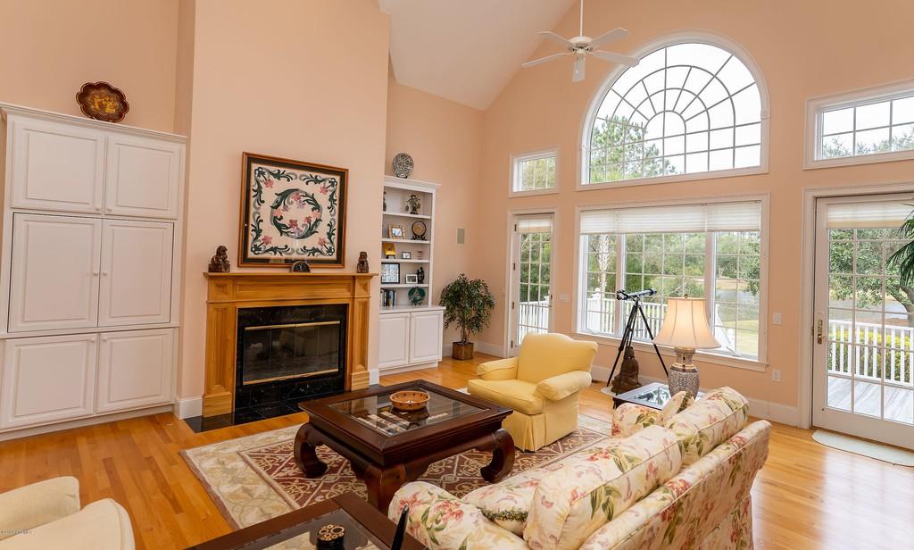1506 Gleasons Landing Court