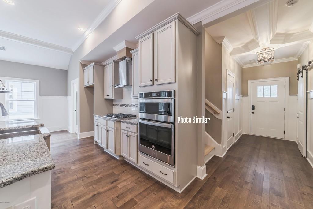 909 Oyster Pointe Drive