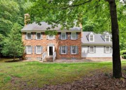 121 Tutters Neck