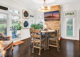 EAT IN KITCHEN