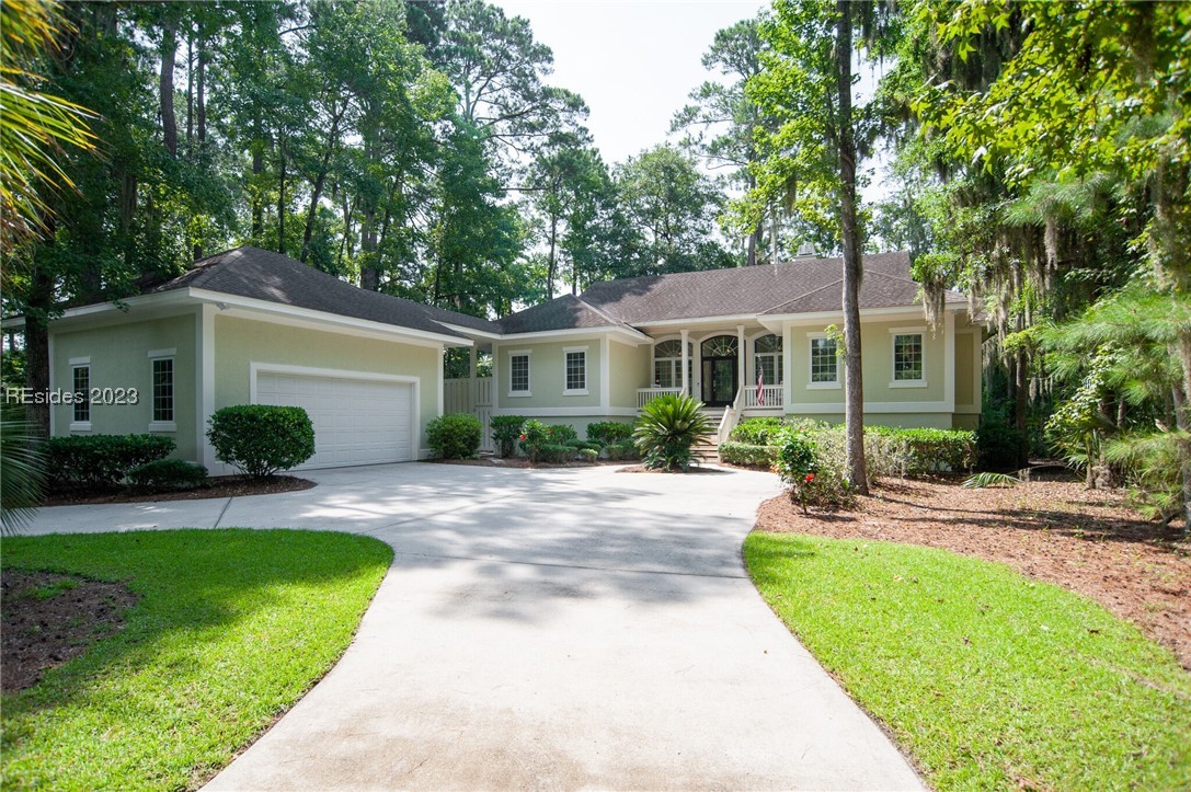 3 Winding Oak Dr