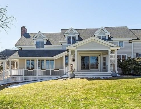 front lede pic 995 Oak Hill Road Fitchburg MA