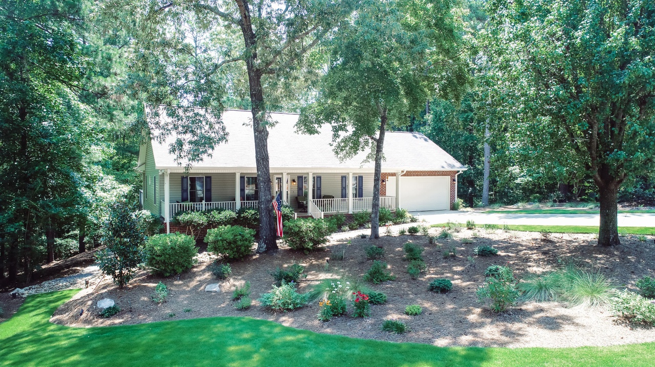 211 Willow Lane