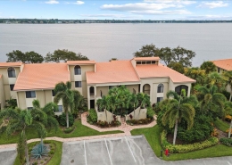 Harbour Ridge FL 2562 NW Seagrass Unit 7B
