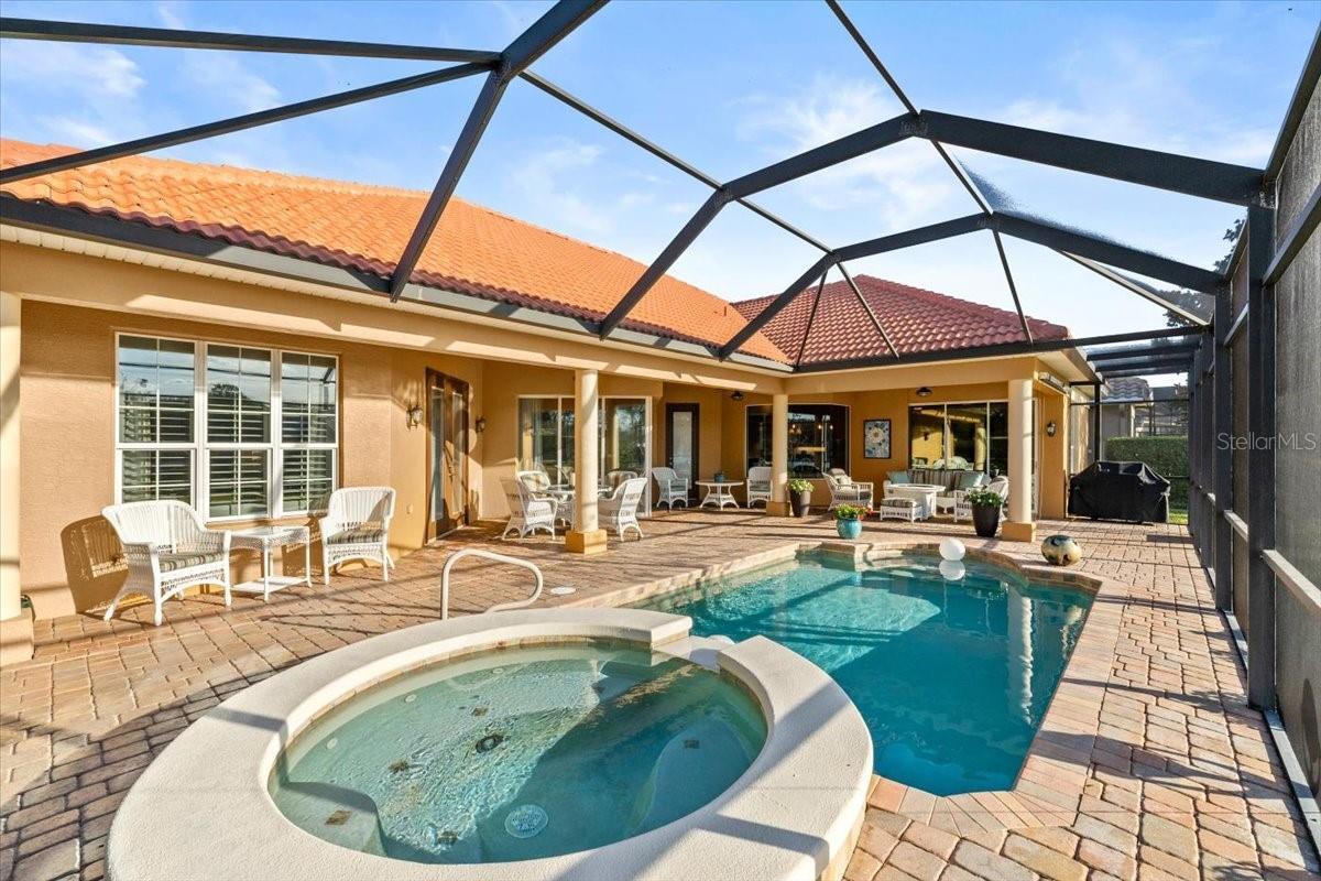 30 Oak View Circle East