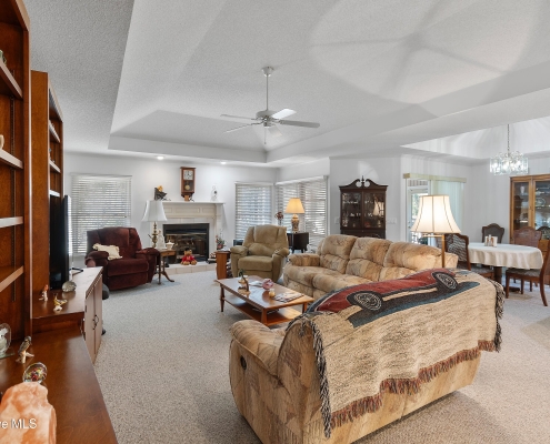 212 Olde Oak Lane