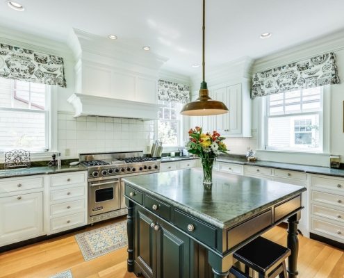 PARKER KITCHEN 320 Parker Road Osterville MA 02655