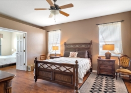 HR auction - bedroom