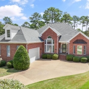 375 Broad Leaf Lane SE