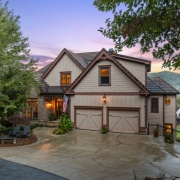 96 Fair View Dr Clayton, GA 30525