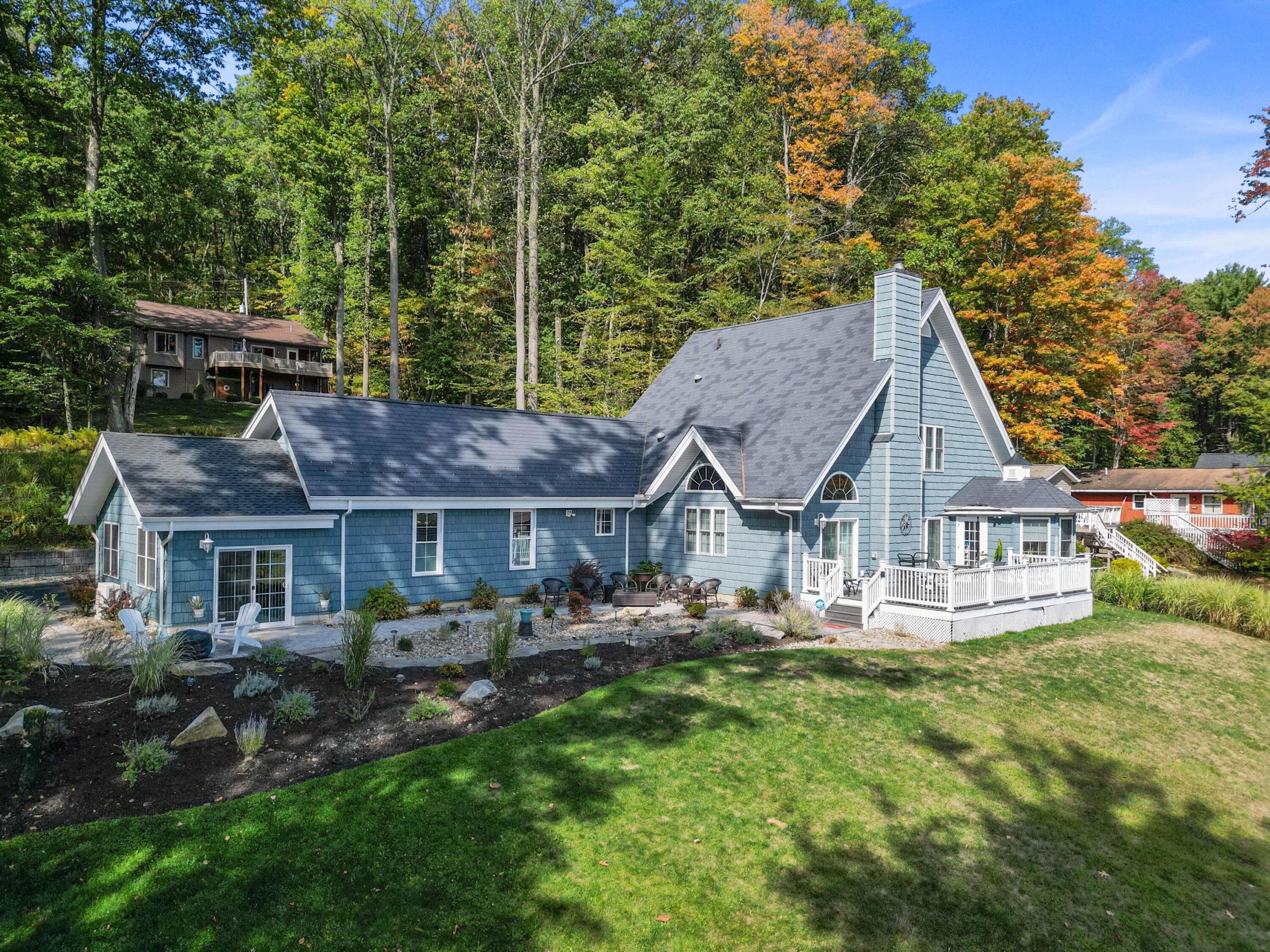 15306 treasure lake road