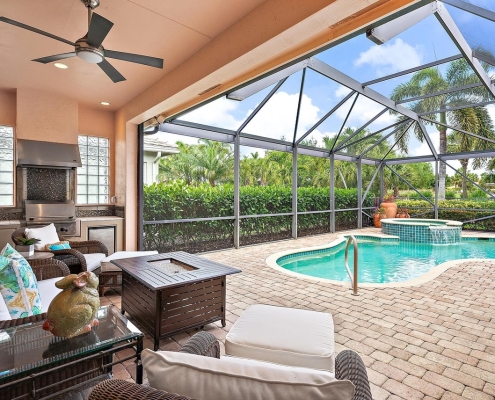 10775 La Strada