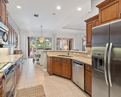 10775 La Strada