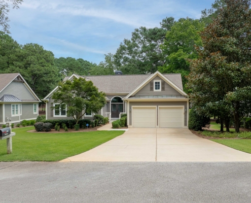 124 Oakton North