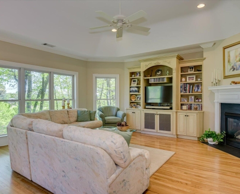 Woodside SC 151 Foxhound Run Road