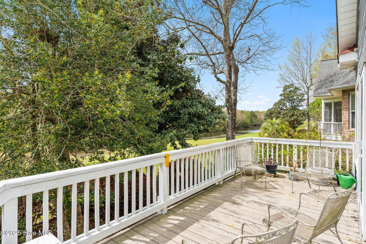 178 Edgewater Circle
