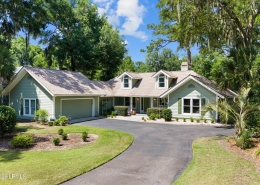408 Island Circle E