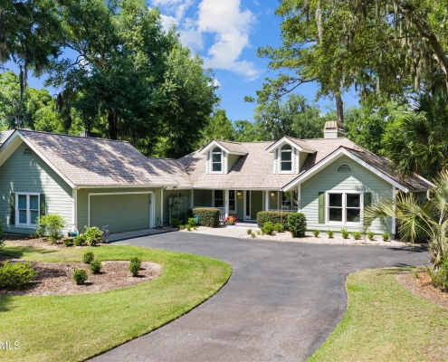 408 Island Circle E