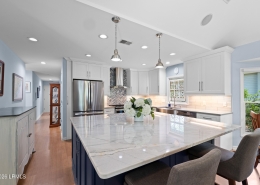408 Island Circle E